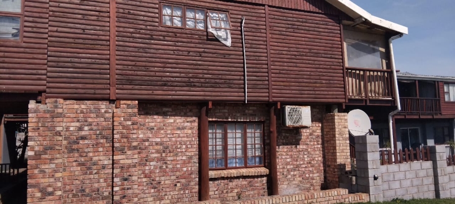 6 Bedroom Property for Sale in Kaysers Beach Eastern Cape